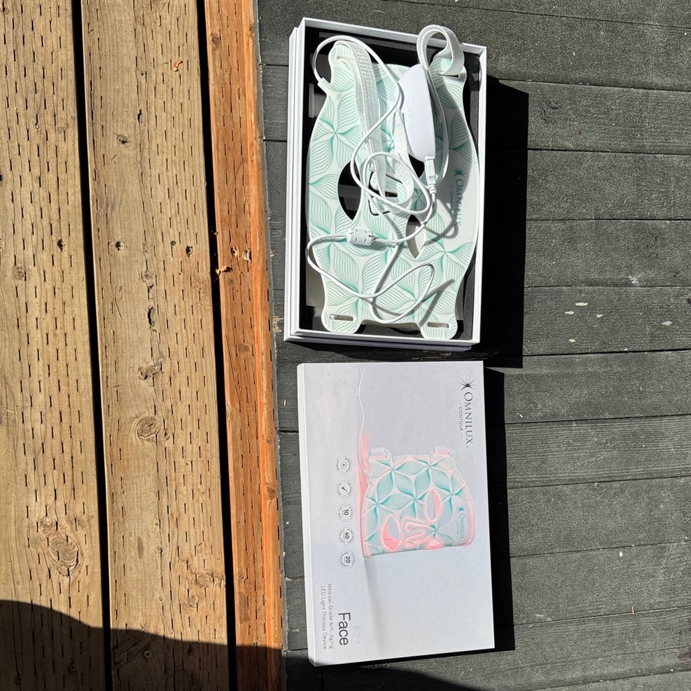 Omnilux Light Therapy Face Mask